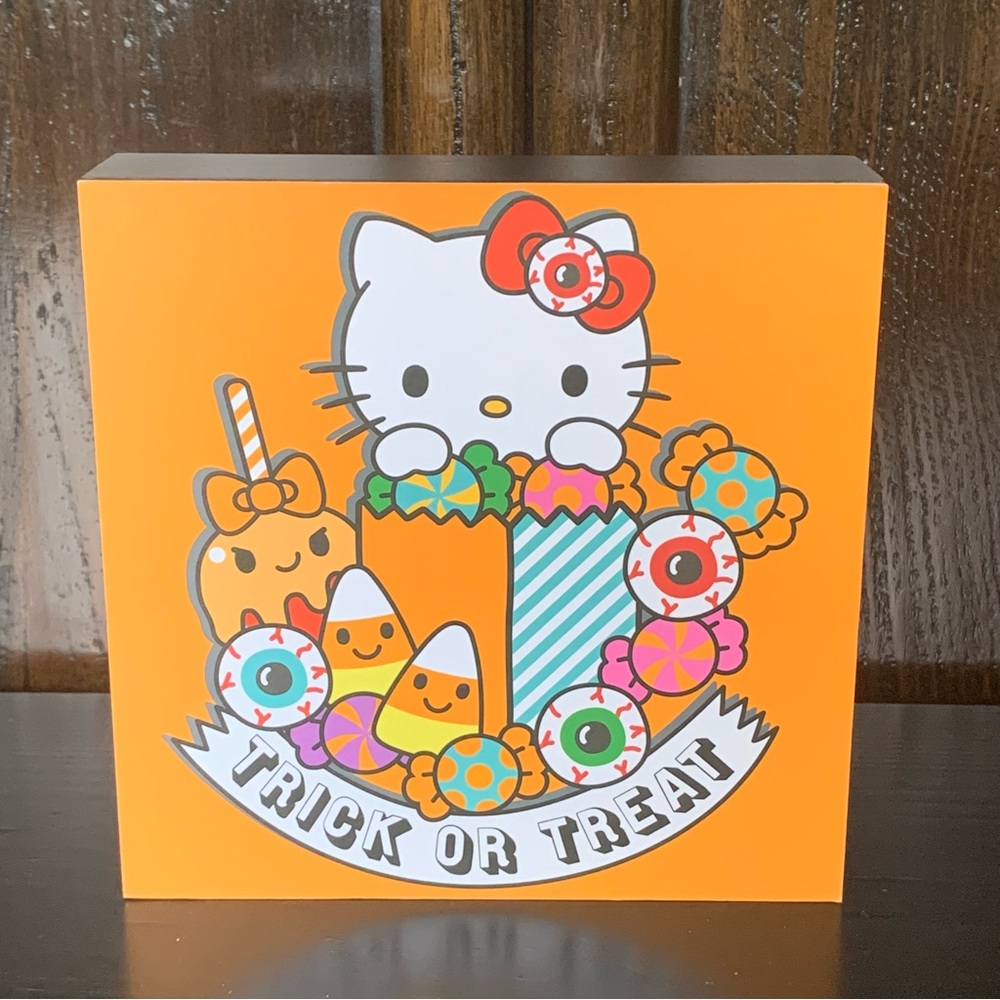 Trick or Treat Hello Kitty with Candy & Eyeballs Wall Hanging Halloween Sign